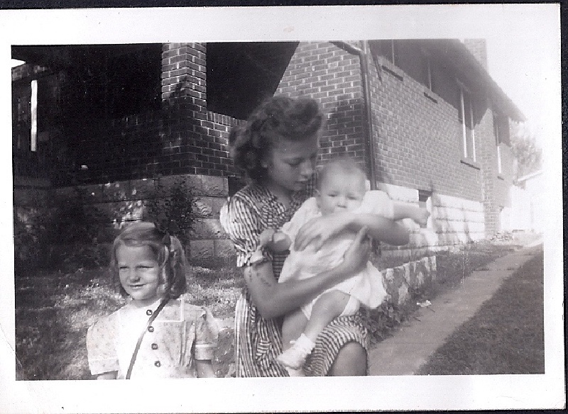 1948 Jackie Sharon Linda St.Louis.jpg
